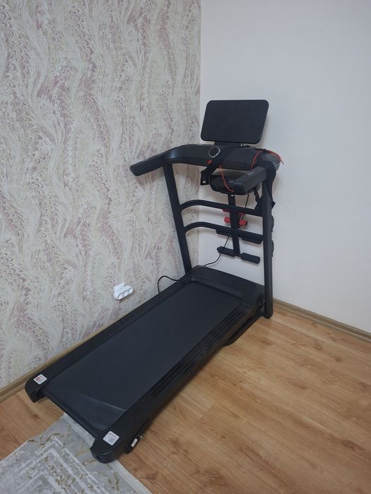 Беговая дорожка для спорта