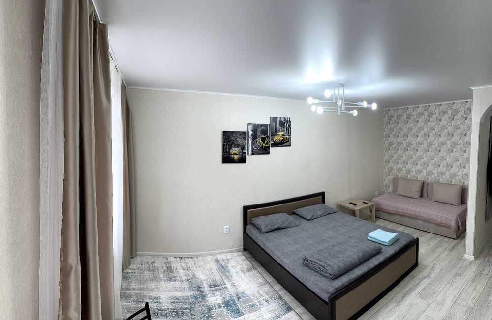 Центр, Аль-Фараби 100.  Час -2000