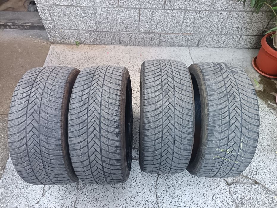 Гуми  255/40/20 - Bridgestone - 4бр.
