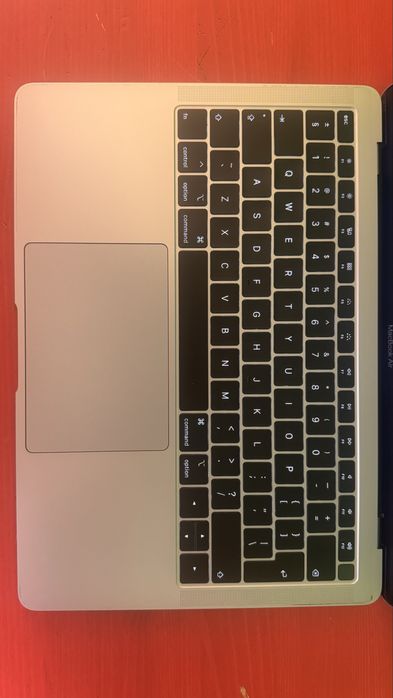 MacBook Air 13" 2019 Retina | Intel i5 | 16GB RAM | 256GB SSD | Sonoma OS