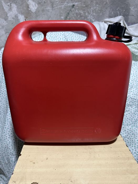 Туба за бензин нова