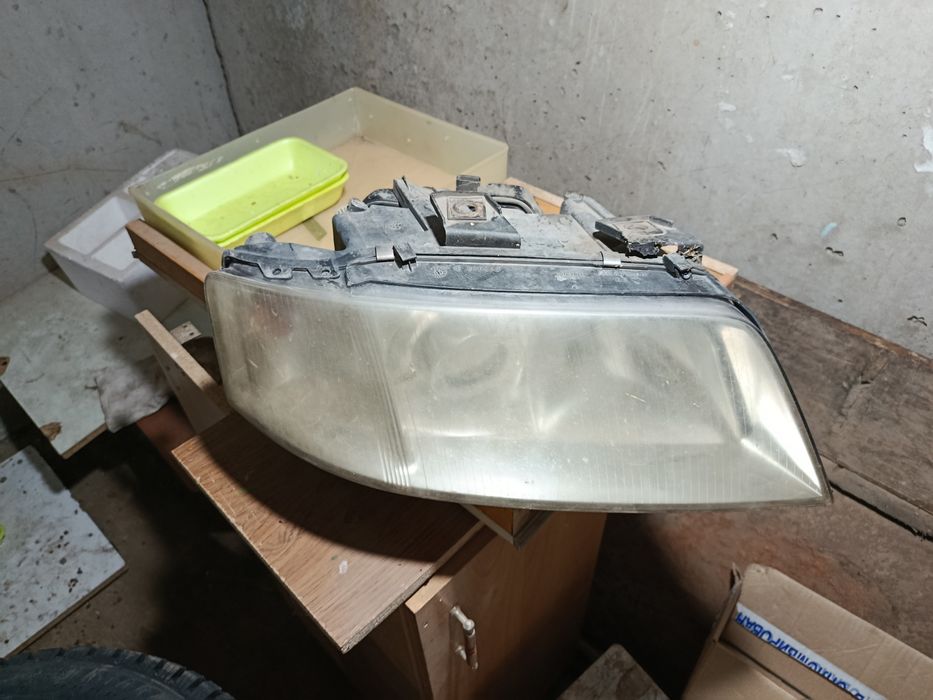 Продам фары в среднем сотояни