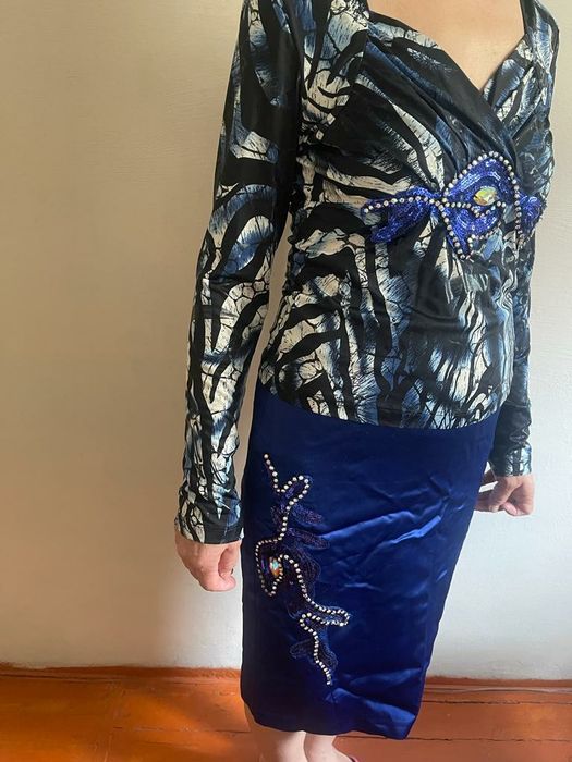 Костюм красивый (юбка-кофта)