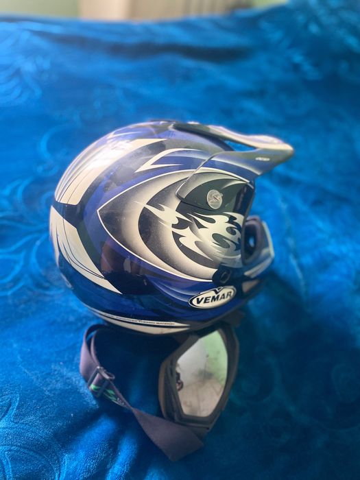 Vând cască Vemar