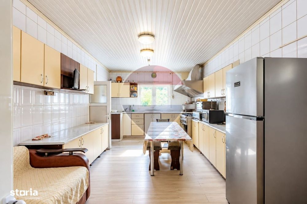 Restaurant și Pensiune/Apartament Onești