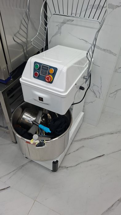 Тестомес 34 литр и Фритюрница