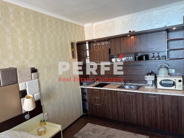 Продава се Едностаен апартамент в Свети Влас - 38 кв.м за 2033 €/кв.м - Снимка #1