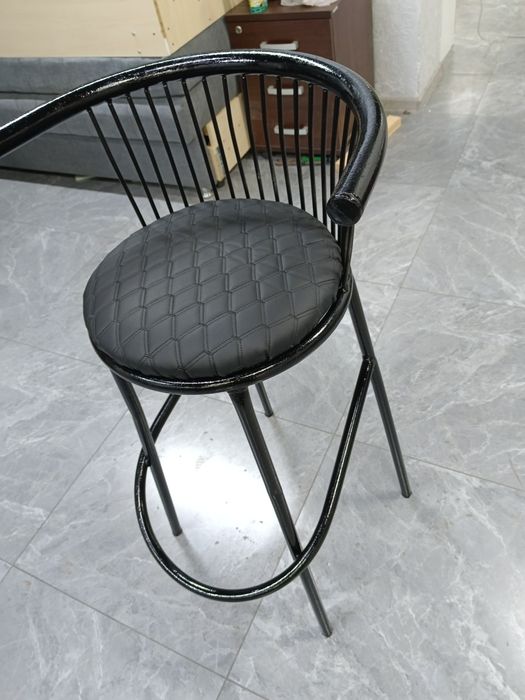 Продам барный стул