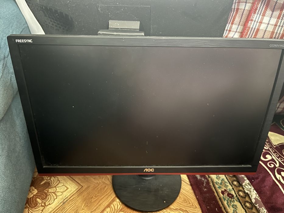 Продаем мониторы, состояние хорошее, кабелей нету