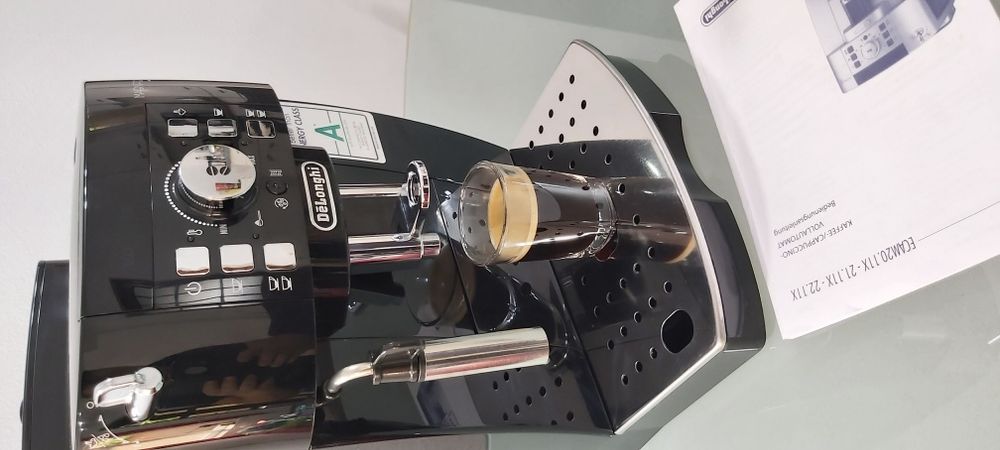 Expresor Aparat de cafea Delonghi magnifica S