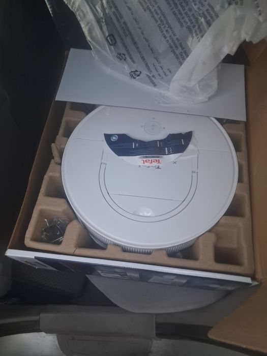 Новый пылесос робот