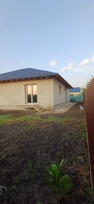 Casa tip duplex pe parter