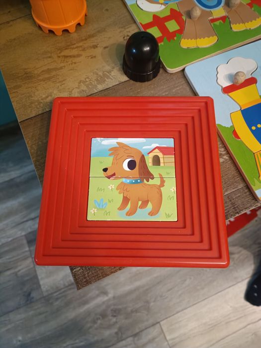 Колекция от пъзели и занимателни играчки