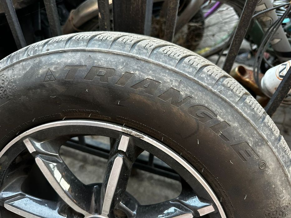 Диски R14 с зимними шинами