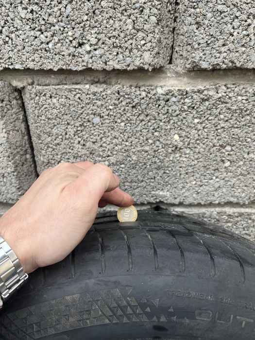 Летнии Шины с дисками KAPSEN 225x55xR17.