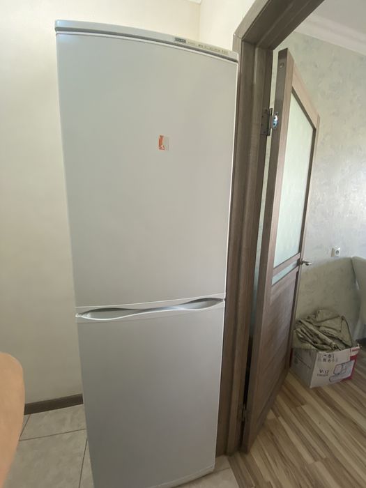 Продам холодильник