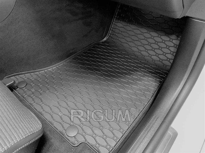 Гумени стелки или багажник MERCEDES C-Klasse след 2022г. W206 / S206