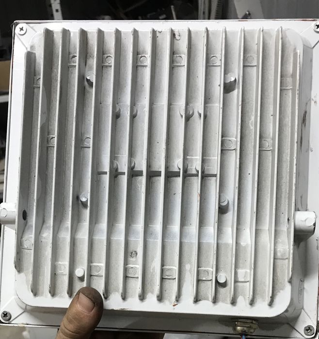 Прожектор на 12v