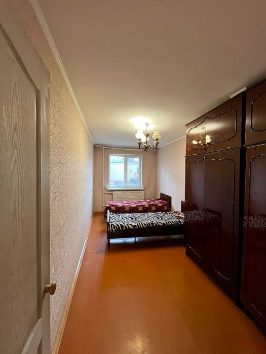 Продам 2 -х ком кварт 11 школа