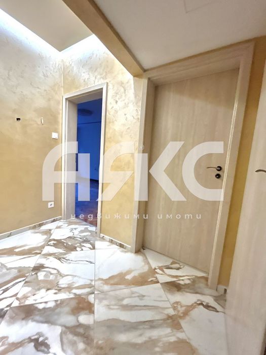 Офис под наем в Центъра до МЕТРОСТАНЦИЯ