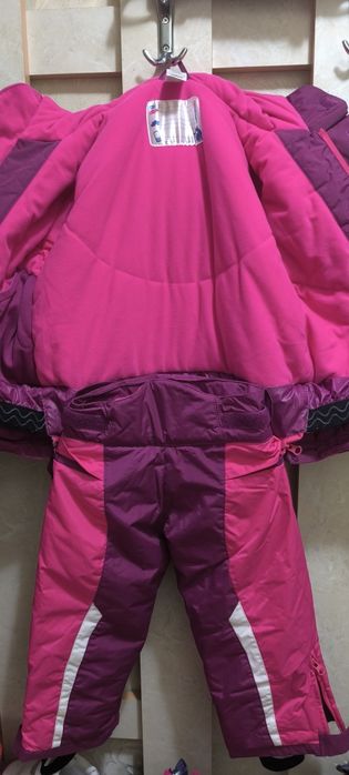 Детски ски екип в розово