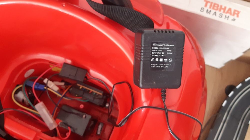 Детска акумулаторна кола