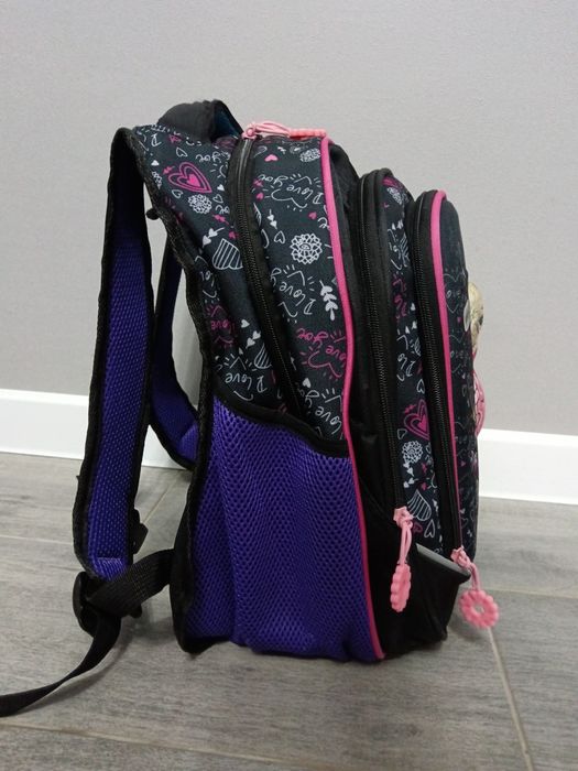 Продам ортопедический школьный рюкзак для девочки