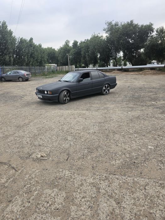 Продам бмв е34 на бодром ходу.