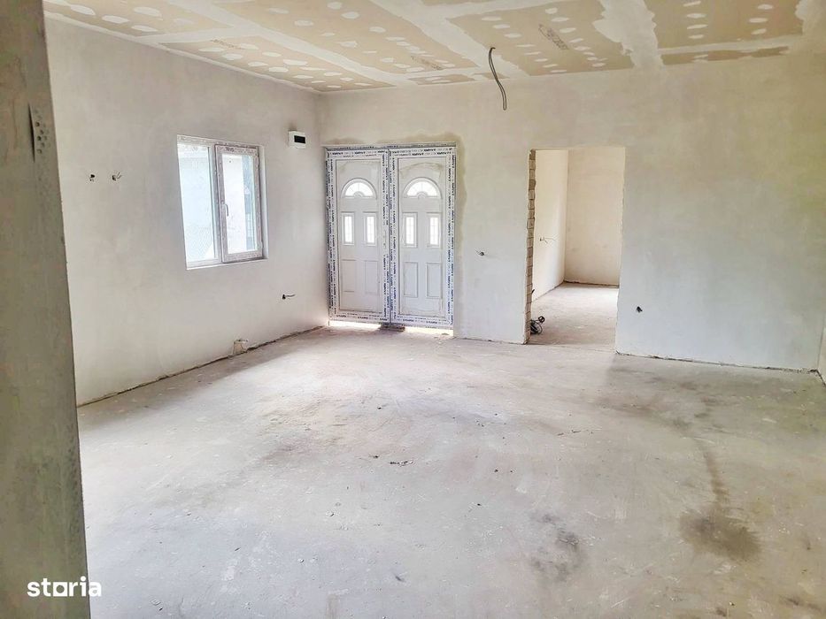 Vindem casa in localitate Lumina