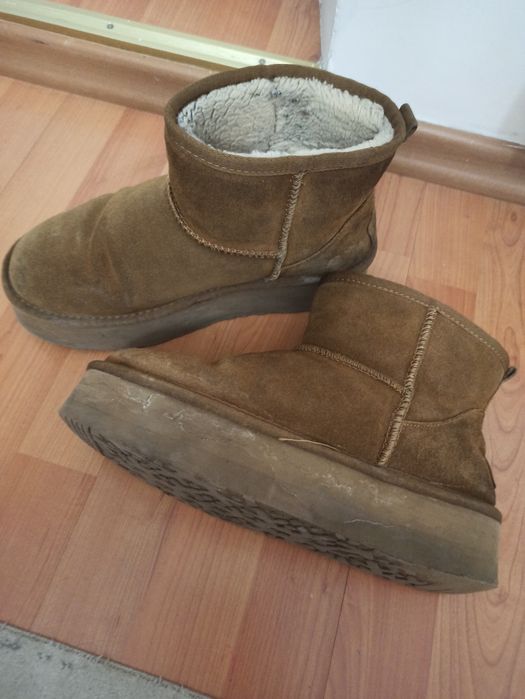 Продам угги женские