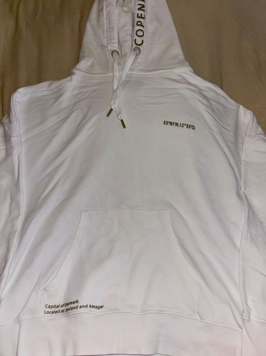 Продавам блузи и суичери