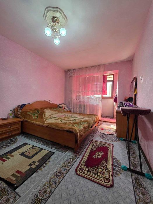 Продаётся 3х комн квартира на 3 этаже Ор-р Динамо базарчик