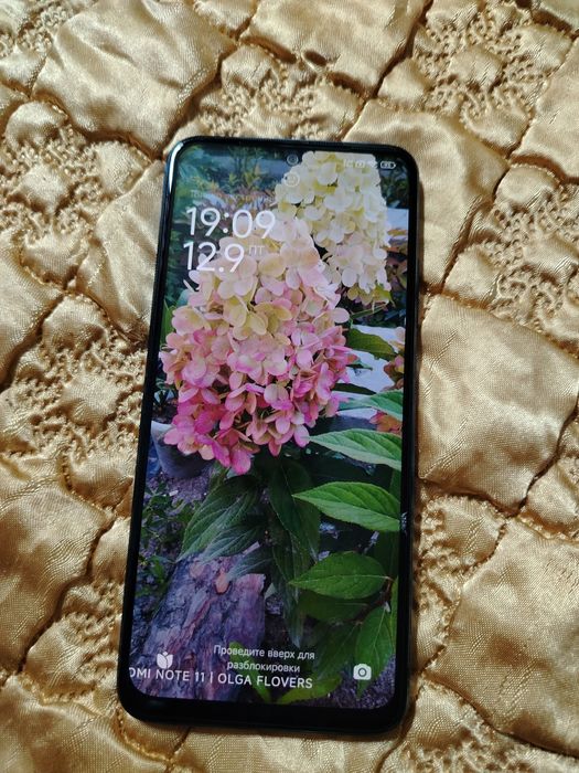 Продам смартфон Redmi Note 11