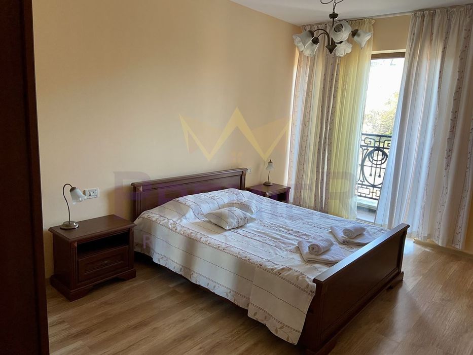 Продава се Тристаен апартамент в к.к. Св.Св. Константин и Елена - 100 кв.м за 2200 €/кв.м - Снимка #4