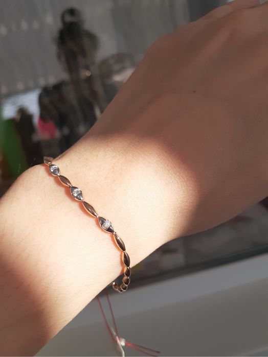 Золотой браслет с бриллиантами