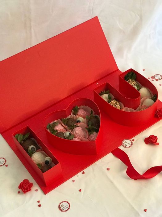 Клубника в шоколаде Астана