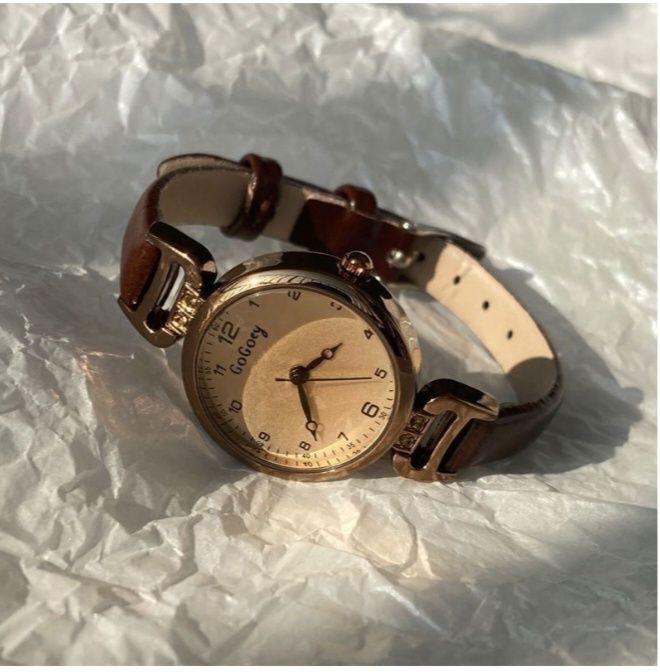 Часы красивые...