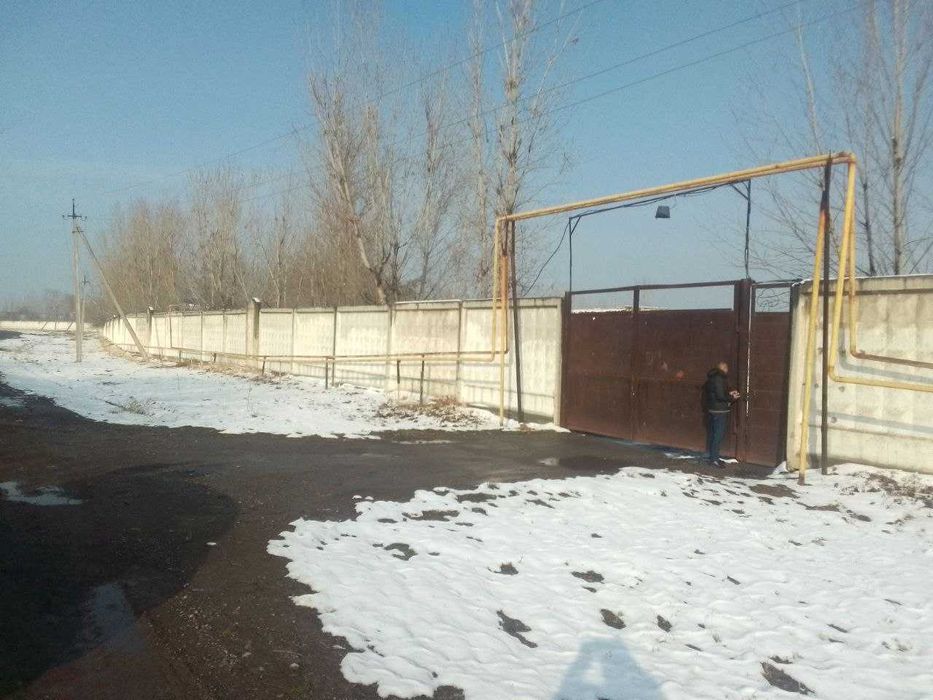 Яангиол тумани М34 Йолида 1 гектару 70 сотих ишлаб чиказиш учун жои