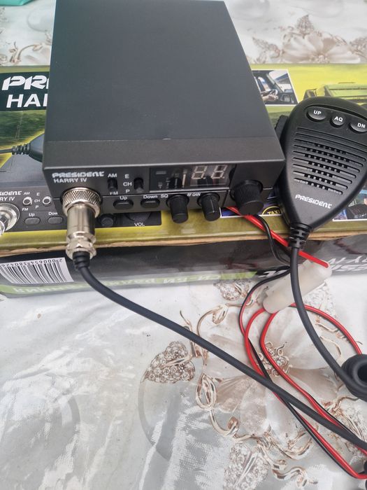 Срочно продам рацию с антенном