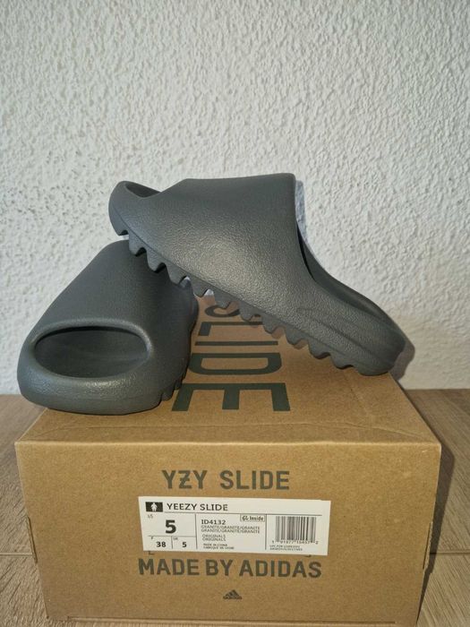 Yeezy Slide Grey