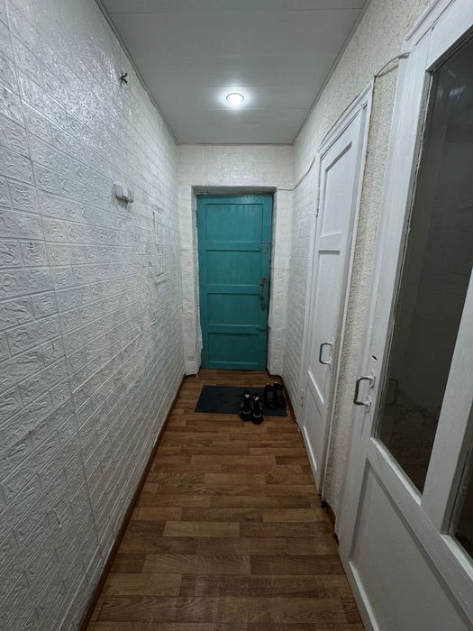 Продаётся квартира в центре пришахтинска