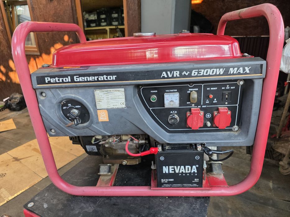 Generator pe benzina 6300 w si panou automatizare
