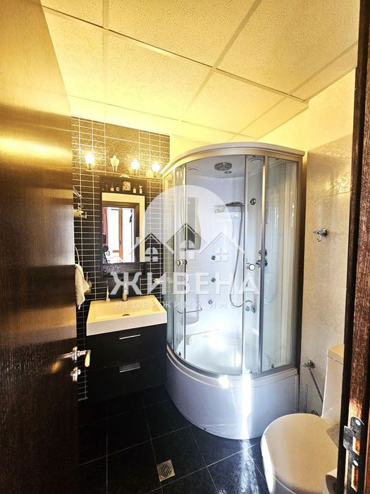 Продава 3-стаен апартамент в к.к. Св.Св. Константин и Елена, площ 104