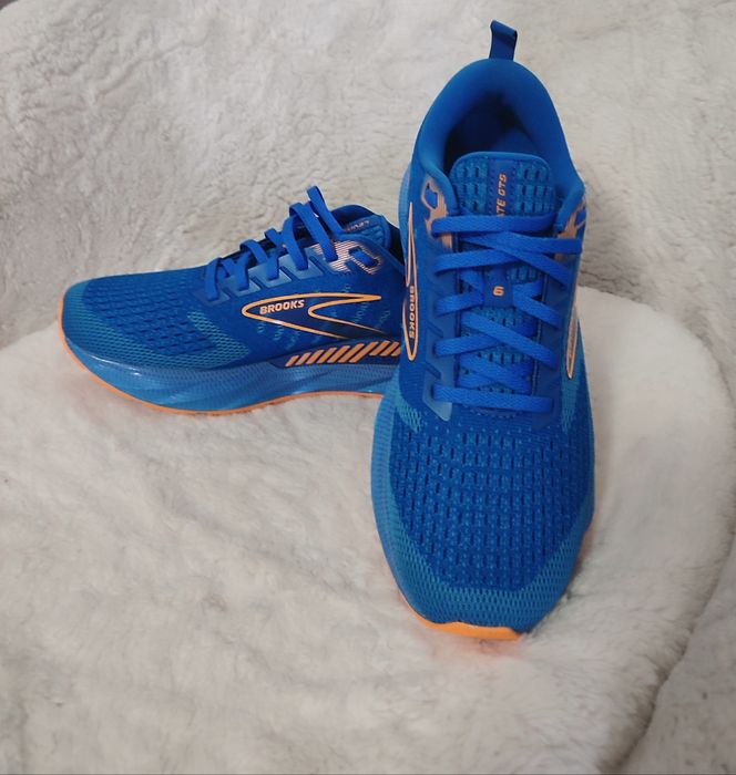 Brooks Levitate 6 Nr 41(26 cm)
