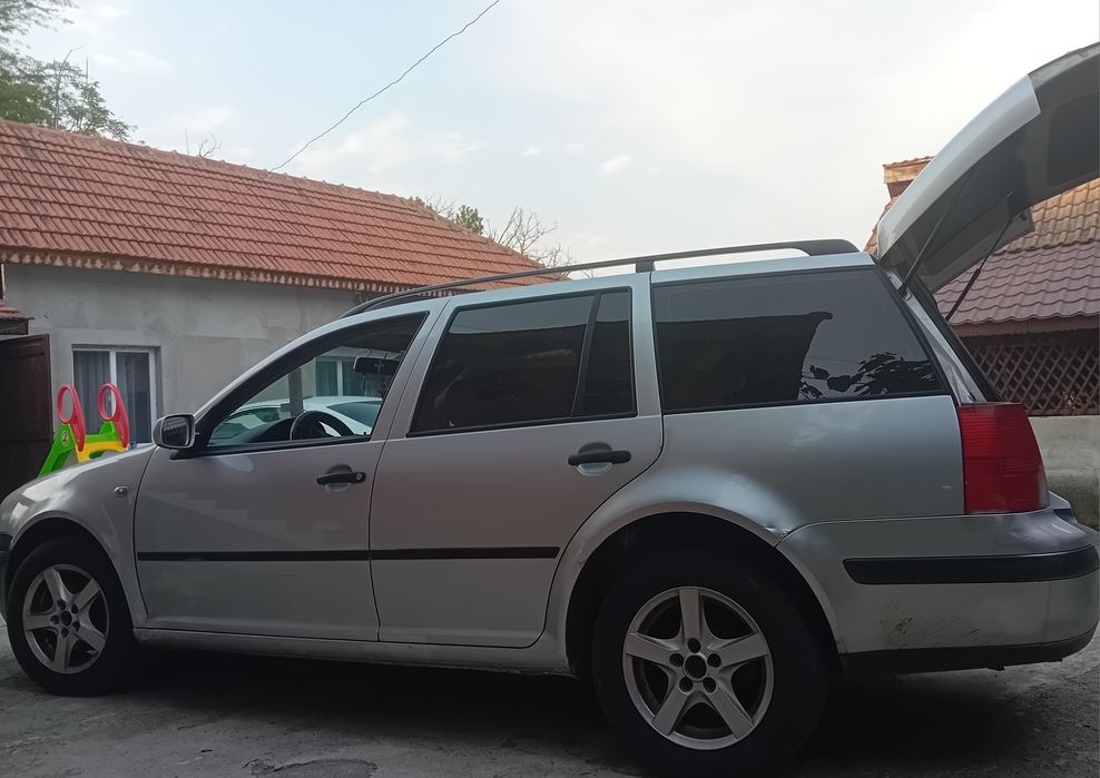Vând Golf 4 motor impecabil