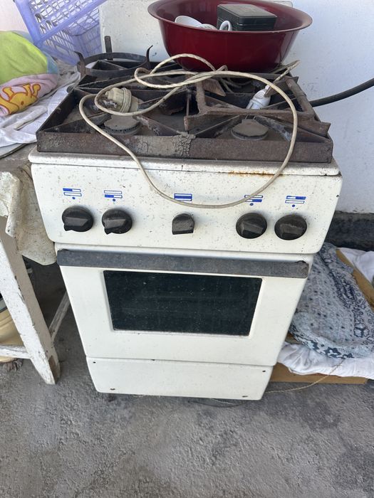 Продаю ванну и газ плиту