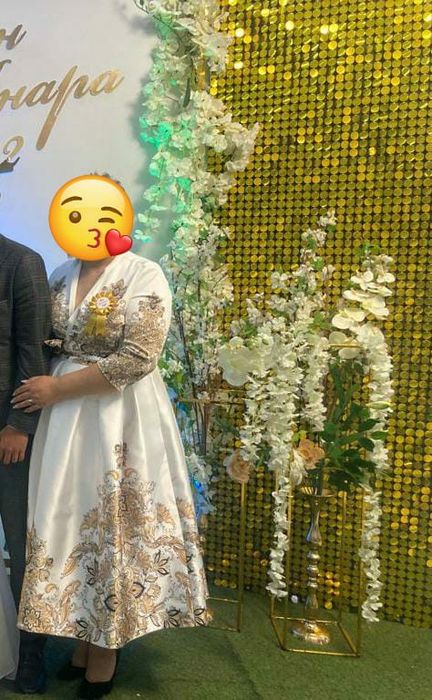 Продам дизайнеркое платье