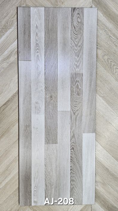 8mm  Laminat 67000ming kotta razmer Kamplekt sintifon