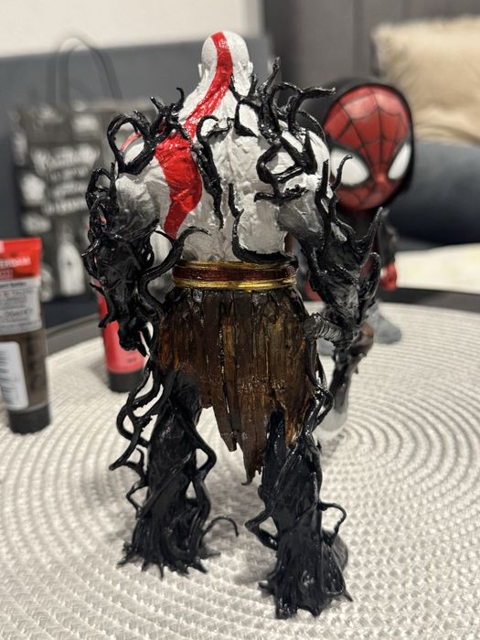 Kratos x Venom - 3D принтирана ръчно обработена и боядисана фигурка