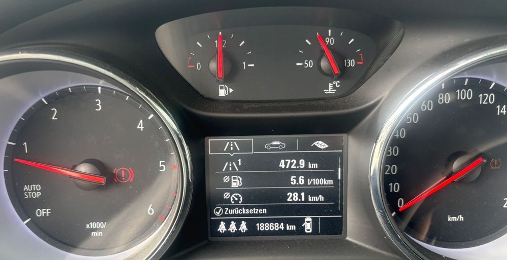 Vând Opel asta k 2017